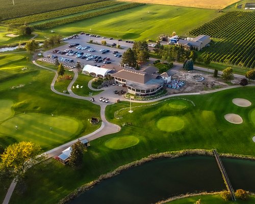 Toronto Pearson Airport Taxi to St. Catharines Golf and Country Club