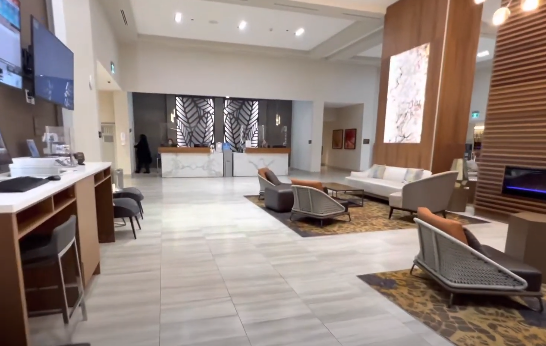 Airport to DoubleTree by Hilton Hotel