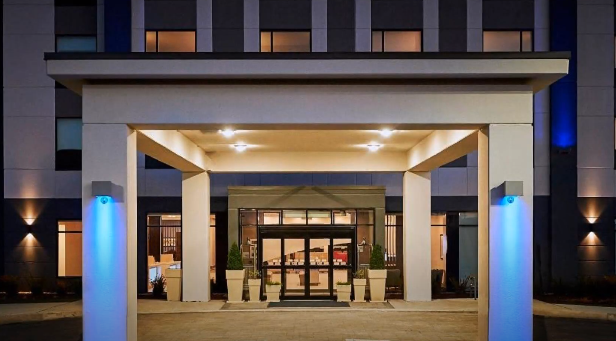 Airport to Holiday Inn Express & Suites Brantford