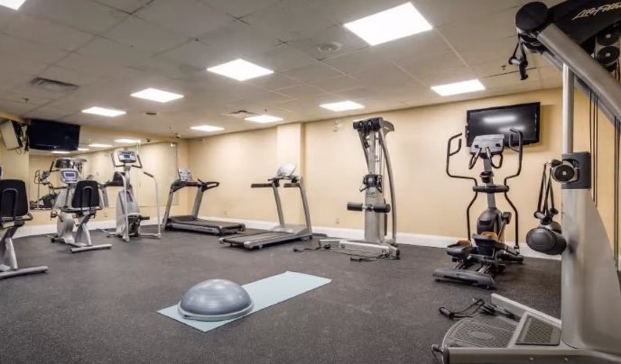 Airport to Monte Carlo Inn & Suites Downtown Markham