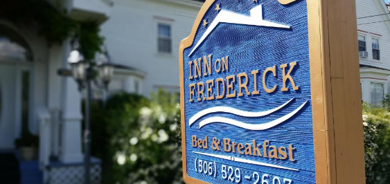 Airport to The Frederick Street Inn Bed and Breakfast