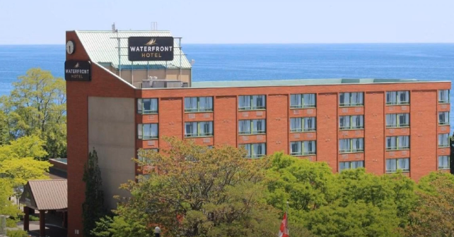 Airport to Waterfront Hotel Downtown Burlington