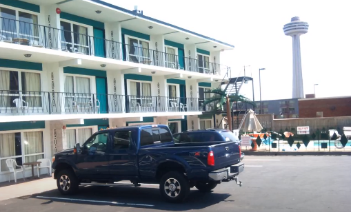 Pearson Airport to Rainbow Motor Inn