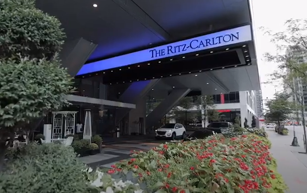 Pearson Airport to The Ritz-Carlton