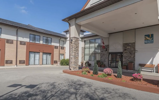 Quality Inn & Suites Toronto West 401-Dixie
