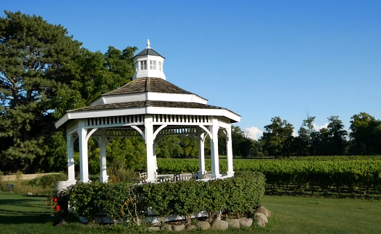 Riverbend Inn Vineyard
