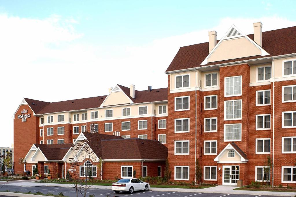 Toronto Pearson Airport Taxi to Residence Inn by Marriott Toronto Markham