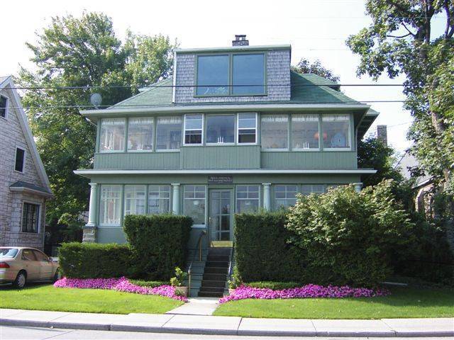 Toronto Pearson Airport Taxi to Rose Arden Bed And Breakfast