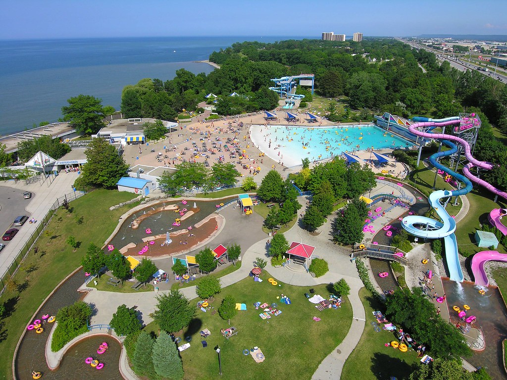 Toronto Pearson Airport Taxi to Wild Waterworks Hamilton