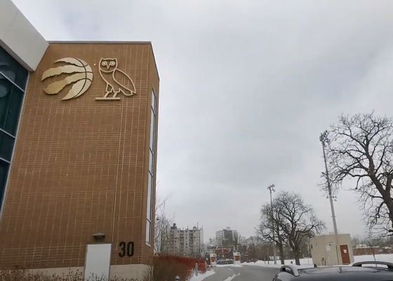Toronto Pearson Airport to transport Raptors