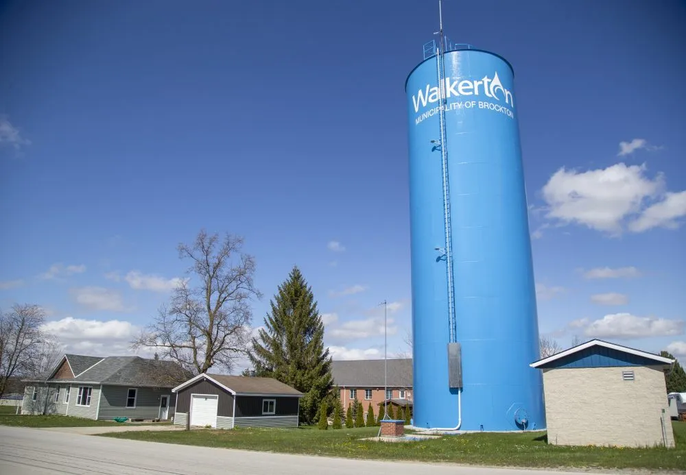 Waterloo Airport To Walkerton Taxi and Limo Service